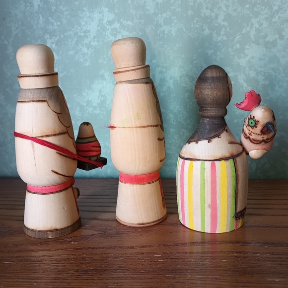 Vintage Russia Handmade Wood Russian Hand Carved Wooden Dolls Set of 3 RARE - Picture 4 of 8